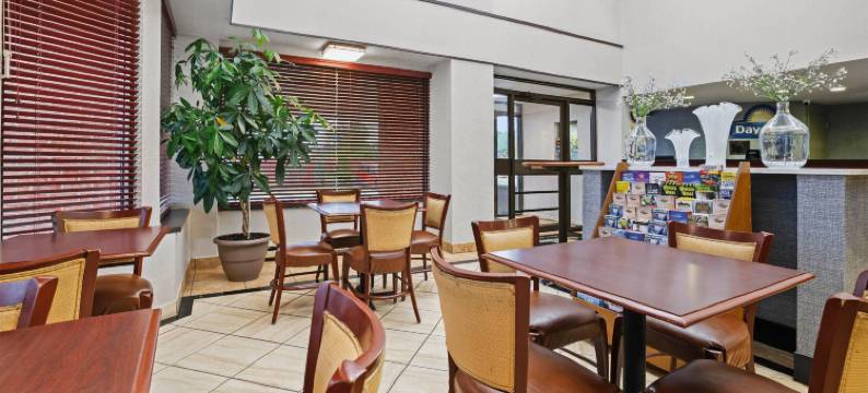 尤蒂卡戴斯酒店(Days Inn by Wyndham Utica)图片