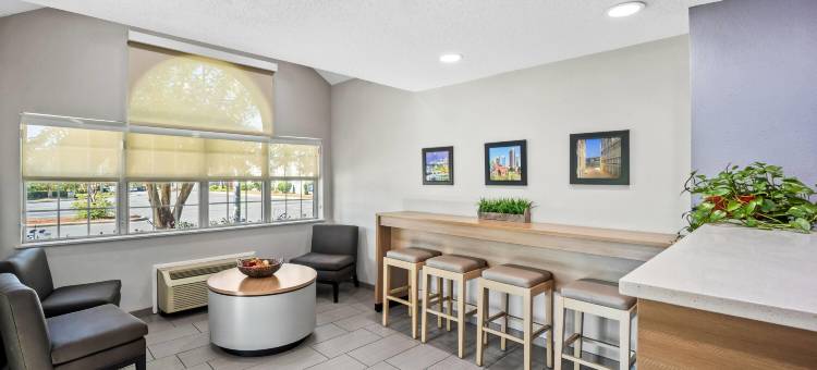 Microtel Inn & Suites by Wyndham Greensboro图片