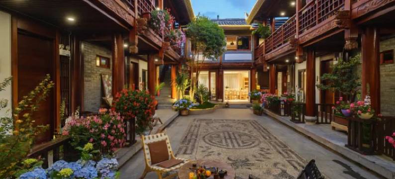 初见拾光客栈·First Light·花园庭院(丽江古城北门店)图片
