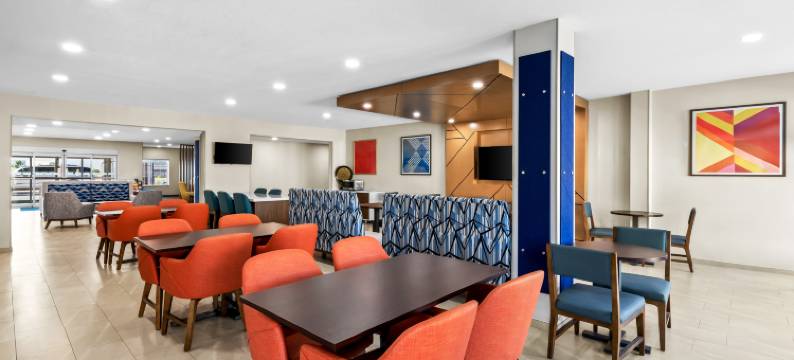 康瑟尔布拉夫斯 - 会展中心区智选假日酒店及套房(Holiday Inn Express & Suites COUNCIL BLUFFS - CONV CTR AREA by IHG)图片