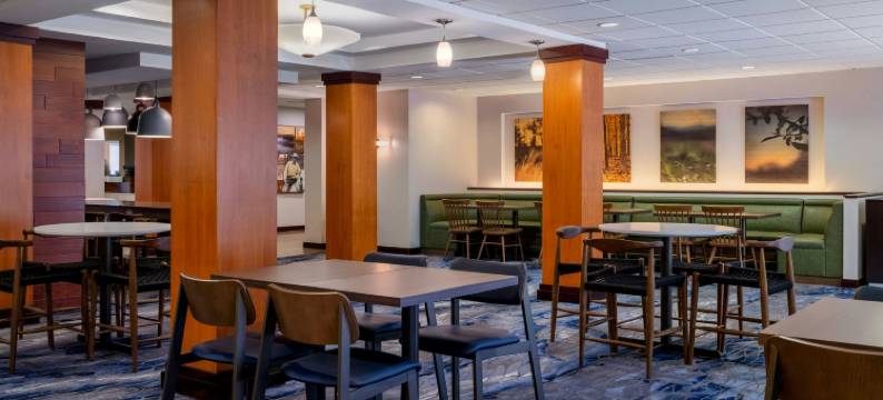 艾肯万枫酒店及套房(Fairfield Inn & Suites Aiken)图片