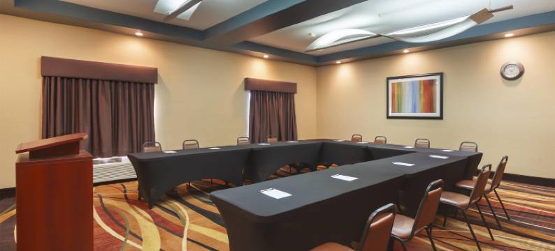 舍伍德帕克公园贝斯特韦斯特优质套房酒店(Best Western Plus Sherwood Park Inn  Suites)图片