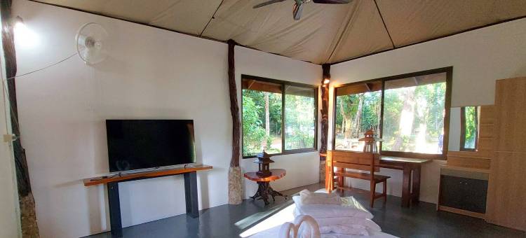 Serene Beach House on Ko Yao Noi with Private Garden图片