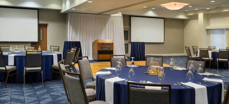 可可比奇海滩卡纳维拉尔角万怡酒店(Courtyard Cocoa Beach Cape Canaveral)图片