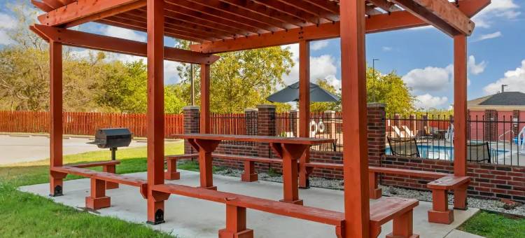 梅希亚舒适酒店(Comfort Inn & Suites Mexia)图片