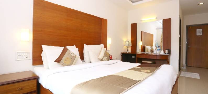 首都 O 19742 多娜城堡酒店(Super Townhouse Dona Castle)图片