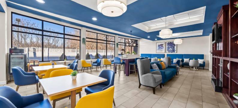 普莱恩维尔-福克斯波罗舒适套房酒店(Comfort Inn & Suites Plainville-Foxboro)图片