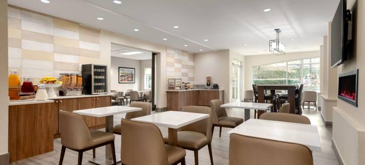 温哥华机场拉昆塔温德姆酒店(La Quinta Inn by Wyndham Vancouver Airport)图片