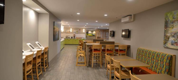德卢斯北丽怡酒店(Country Inn & Suites by Radisson, Duluth North, MN)图片