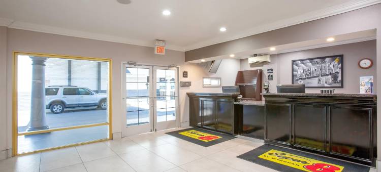Super 8 by Wyndham Mesa Downtown Near Convention Center(Super 8 by Wyndham Mesa Downtown Near Convention Center)图片