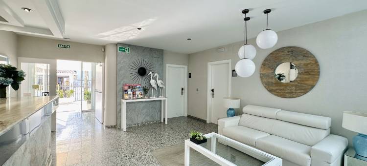 鲁兹码头公寓酒店(Hotel Apartamentos Marina Luz)图片
