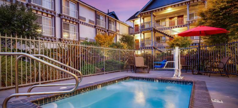 海岸贝斯特韦斯特优质酒店(Best Western Plus Bayshore Inn)图片