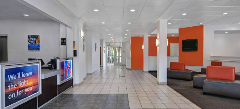 佛州卡特勒里奇6号汽车旅馆(Motel 6-Cutler Bay, FL)图片