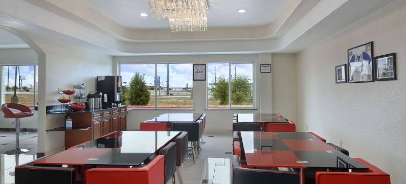 南韦科华美达酒店(Ramada by Wyndham South Waco)图片