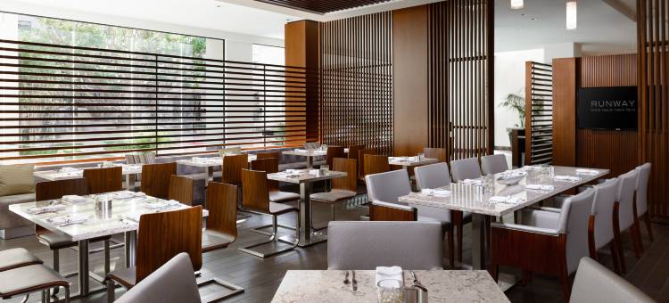 伍德兰希尔斯希尔顿酒店(Hilton Woodland Hills/ Los Angeles)图片