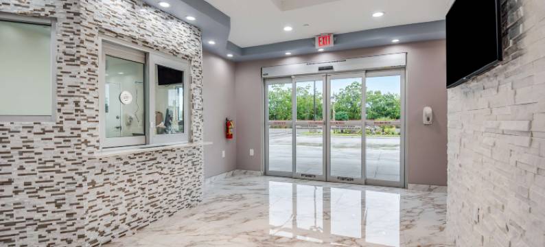 休斯顿6号高速公路美洲佳值套房酒店(Americas Best Value Inn & Suites Houston at Hwy 6)图片