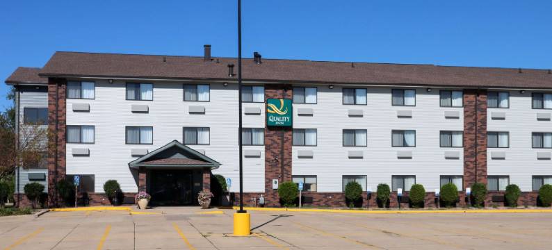 凯艺套房酒店(Quality Inn & Suites Bloomington I-55 and I-74)图片