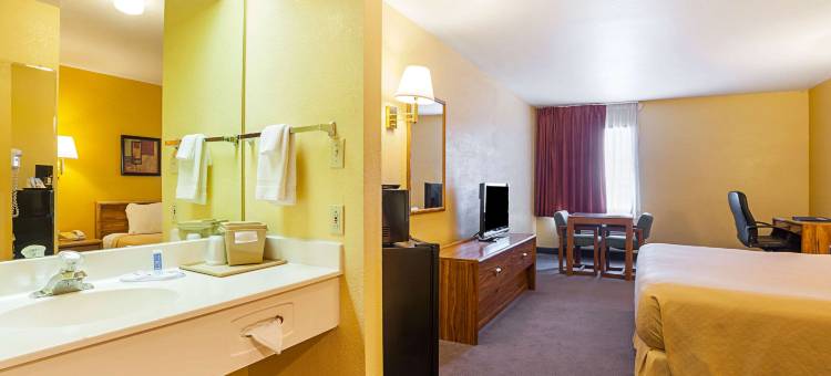 罗德威酒店及套房(Rodeway Inn & Suites)图片