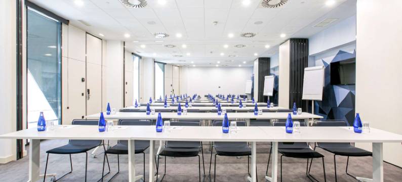 马德里阿尔科文达斯希尔顿欢朋酒店(Hampton by Hilton Alcobendas Madrid)图片