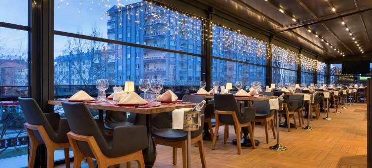 埃斯基谢希尔温德姆华美达安可酒店(Ramada Encore by Wyndham Eskisehir)图片