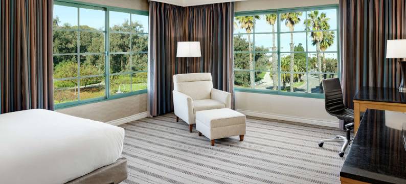 圣佩德罗洛杉矶港希尔顿逸林酒店(DoubleTree by Hilton San Pedro - Port of Los Angeles)图片