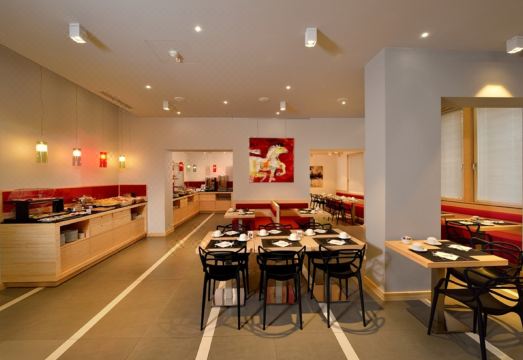 Hotel CarltonHotel Overview