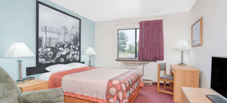 托马威斯康星速8酒店(Super 8 by Wyndham Tomah Wisconsin)图片