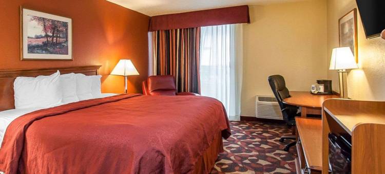 堪萨斯城I-435北凯艺套房酒店-近体育场(Quality Inn & Suites Kansas City I-435N Near Sports Complex)图片