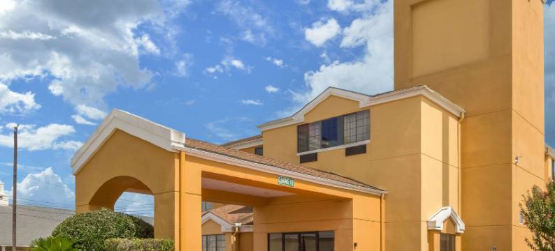休斯顿东贝敦凯艺酒店(Quality Inn Baytown - Houston East)图片