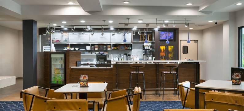 温斯顿塞勒姆汉斯商城万怡酒店(Courtyard Winston-Salem Hanes Mall)图片