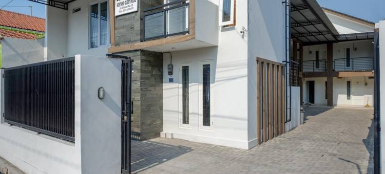 红多兹Plus伊斯兰酒店-近特加尔站2号(RedDoorz Plus Syariah Near Stasiun Tegal 2)图片