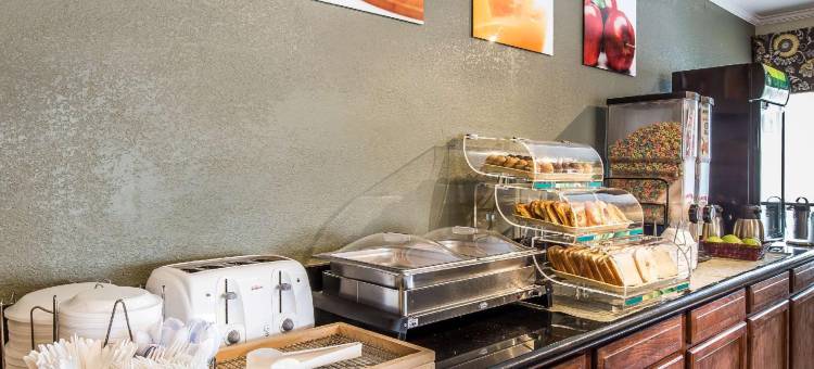 霍姆伍德伯明翰 I-65 凯艺酒店(Quality Inn Homewood Birmingham I-65)图片