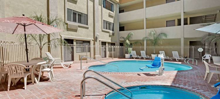 西科维纳市温德姆戴斯酒店(Days Inn by Wyndham West Covina)图片