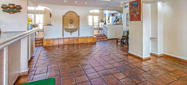 拉斯克鲁塞斯梅西亚谷拉昆塔温德姆酒店(La Quinta Inn by Wyndham Las Cruces Mesilla Valley)图片