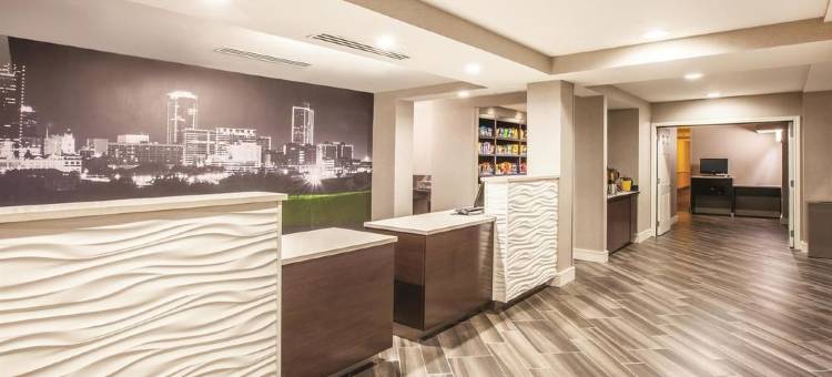 沃斯堡北拉昆塔温德姆套房酒店(La Quinta Inn & Suites by Wyndham Fort Worth North)图片