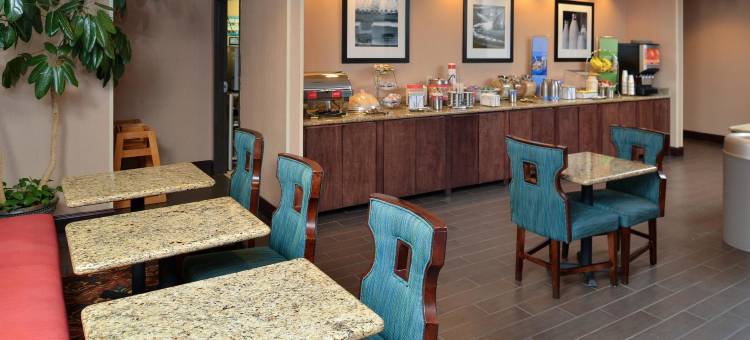 希尔顿欢朋酒店-伊格尔帕斯(Hampton Inn Eagle Pass)图片