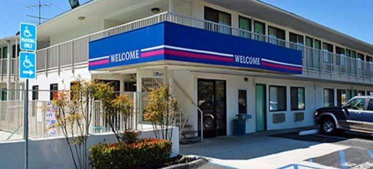莫罗贝6号汽车旅馆(Motel 6 Morro Bay, CA)图片