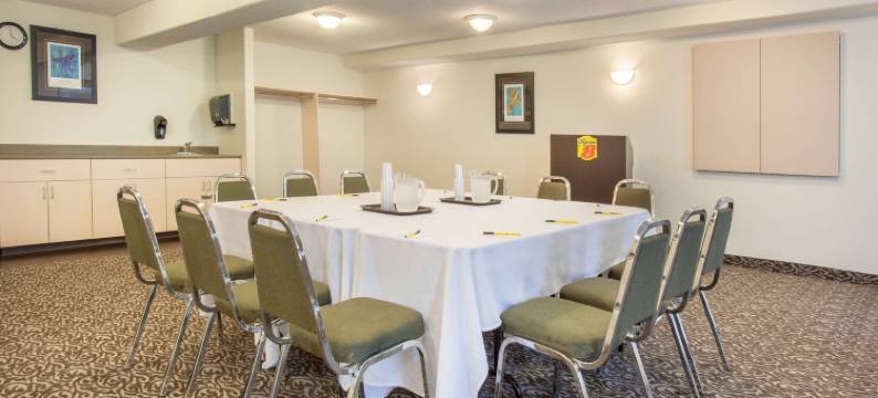 速8特鲁罗酒店(Super 8 by Wyndham Truro NS)图片