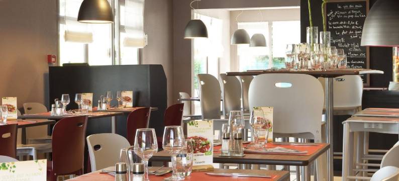 里尔南基康铂酒店(Campanile Lille Sud - Chr)图片