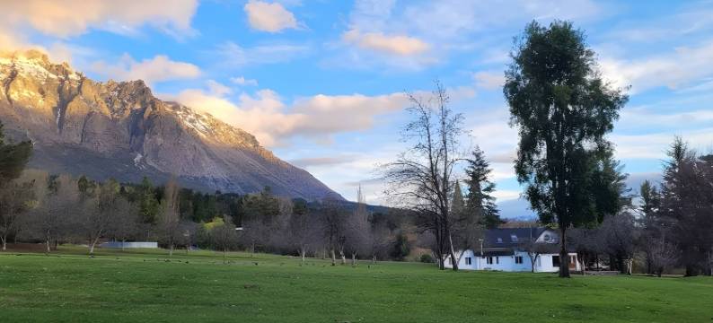 Esaki Farm Near El Bolson图片