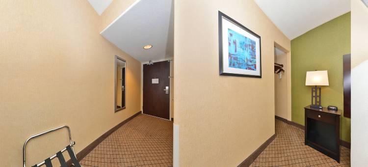 Holiday Inn Express 伍德兰德(Holiday Inn Express WOODLAND by IHG)图片