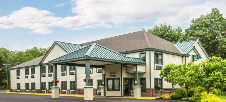 格伦福尔斯-昆斯伯里伊克诺旅馆(Econo Lodge Glens Falls - Lake George)图片