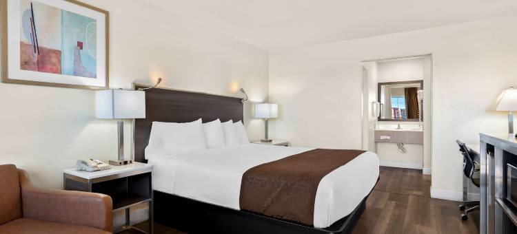 费拉格尔斯塔夫美洲最佳价值套房酒店(Americas Best Value Inn and Suites Flagstaff)图片