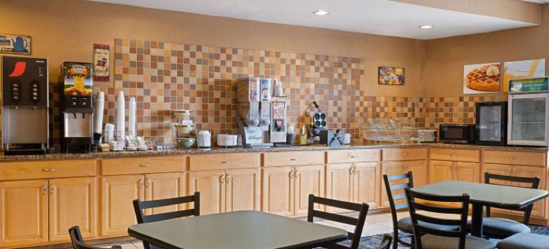 印第安纳波利斯东贝蒙特套房酒店(Baymont by Wyndham Indianapolis East)图片