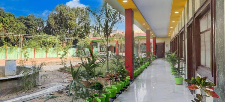 OYO 82922 Hotel Ranjana Diamond图片