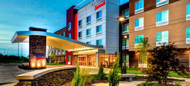 兰辛伊斯特伍德万枫酒店及套房(Fairfield Inn & Suites Lansing at Eastwood)图片