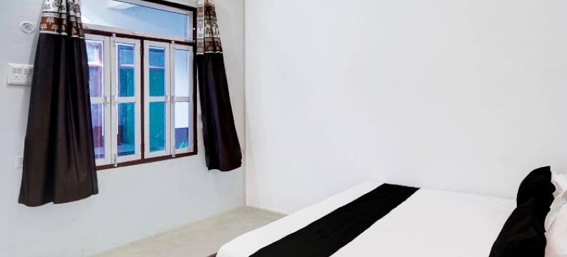 Spot on by OYO Hotel Lakshya Ghatampur图片