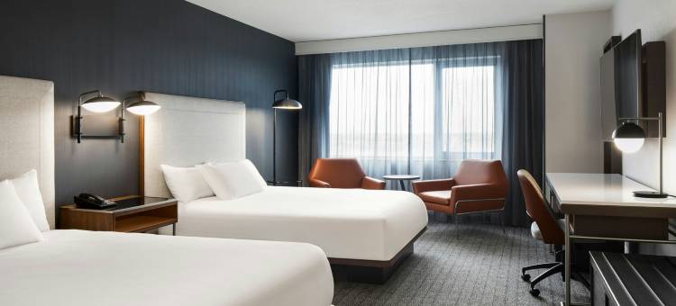 蒙特利尔机场万豪万怡酒店(Courtyard Montreal Airport)图片