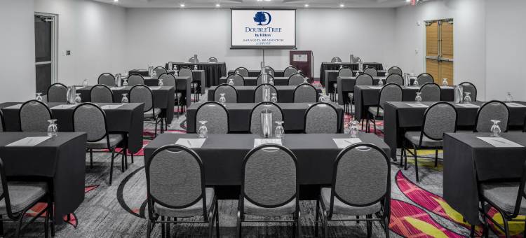 萨拉索塔布雷登顿机场希尔顿逸林酒店(DoubleTree by Hilton Sarasota Bradenton Airport)图片