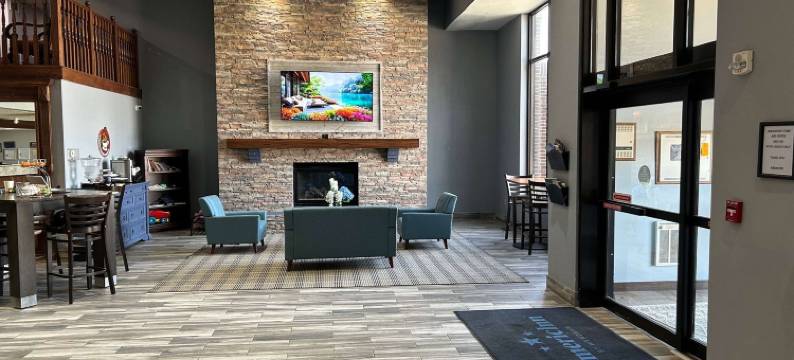 奥塔姆瓦美吟温德姆酒店(AmericInn by Wyndham Ottumwa)图片